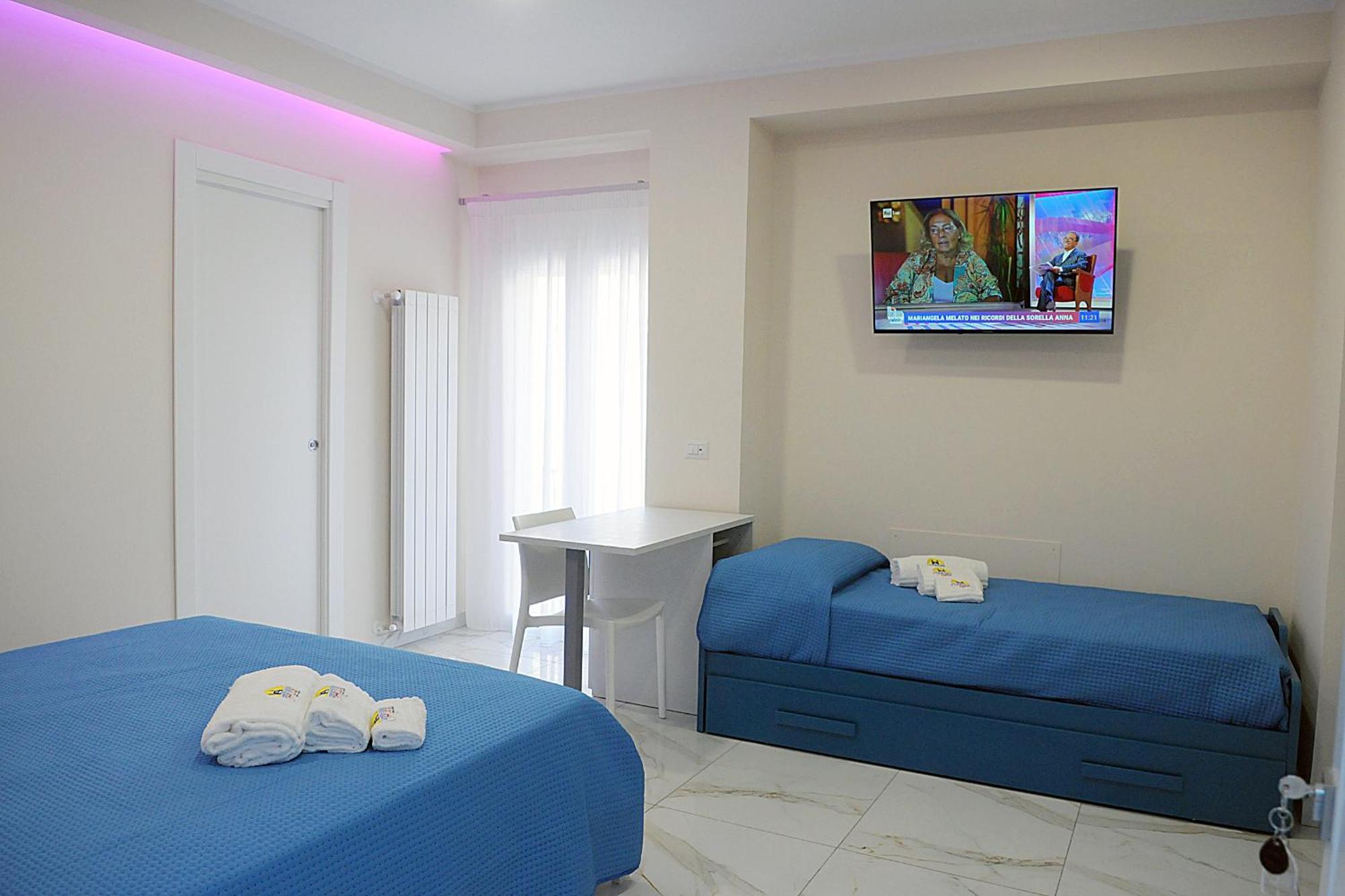 B&B Aida Rooms Чефалу Екстериор снимка
