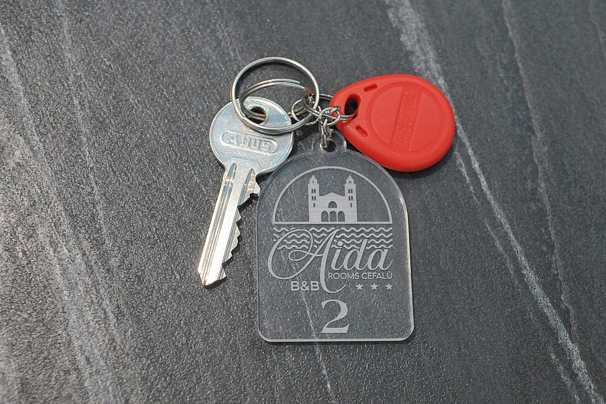 B&B Aida Rooms Чефалу Екстериор снимка