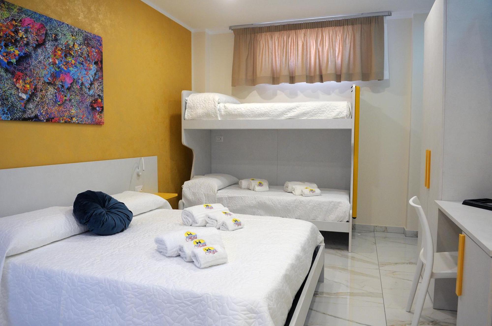 B&B Aida Rooms Чефалу Екстериор снимка